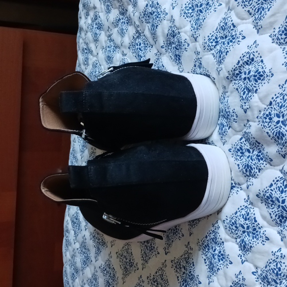 Booties? - Picture 4 of 4